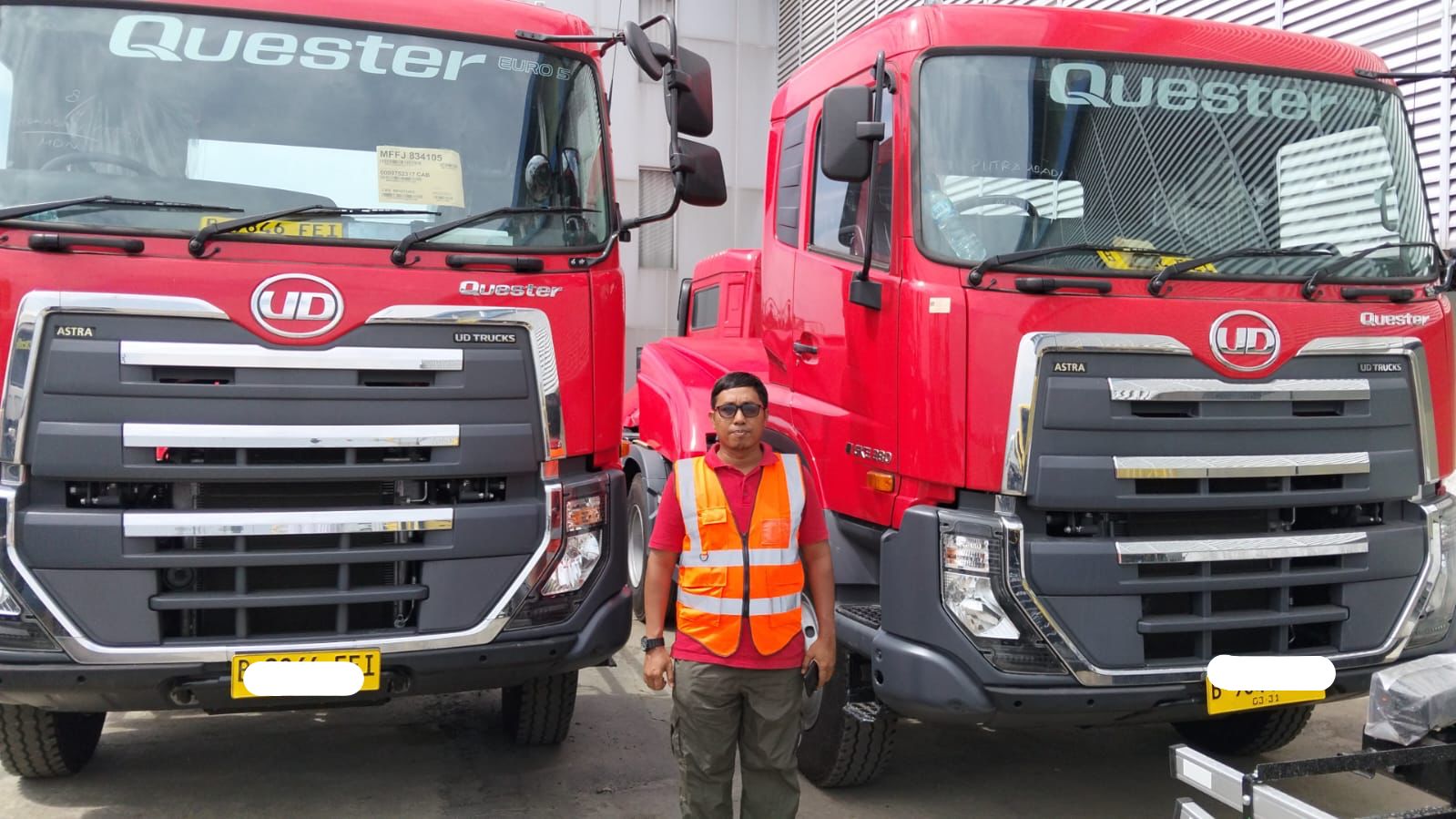 Pengiriman 5 unit head trailer Jakarta ke Medan
